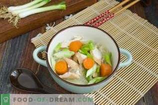 Soupe chinoise au poulet et au funchoza