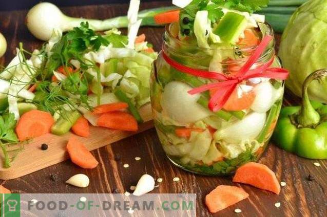 Salade de légumes marinés pour l'hiver