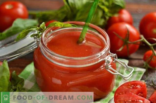 Jus De Tomates Fait Maison Dans Un Melangeur