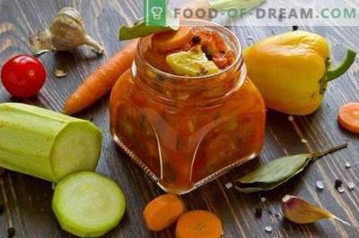Zucchini with carrots, stewed in vegetable sauce, for the winter