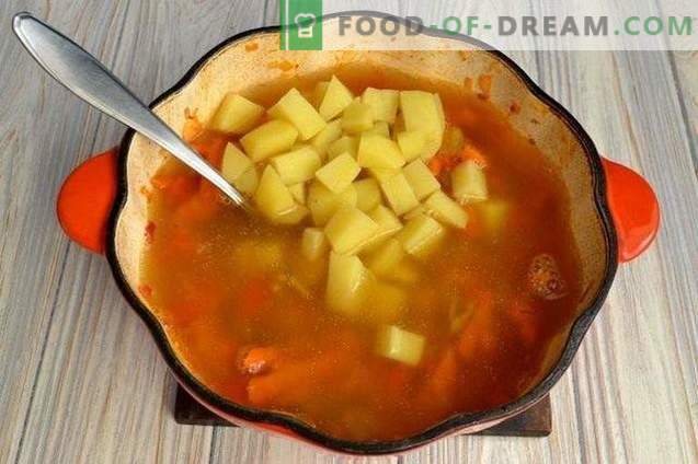 Soupe de potiron aux poivrons et pommes de terre