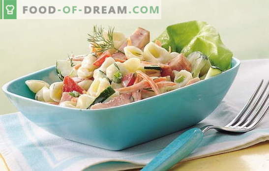 Salade de jambon simple - baguette magique pour l'hôtesse! Recettes de délicieuses salades au jambon et légumes, champignons, craquelins