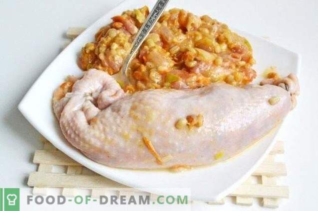 Saucisse de poulet faite maison avec orge perlé