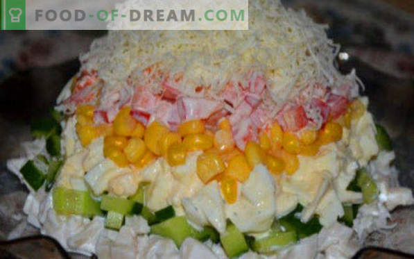 Salade au poisson en conserve, recettes aux pommes, carottes, craquelins, champignons, haricots
