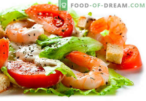 Salade César au saumon - les bonnes recettes. Cuisson rapide et savoureuse salade César au saumon.