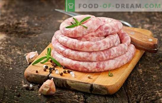 Saucisse de porc et de bœuf maison: qualité et économie. Saucisses de porc et de bœuf faites maison - délicieuses!