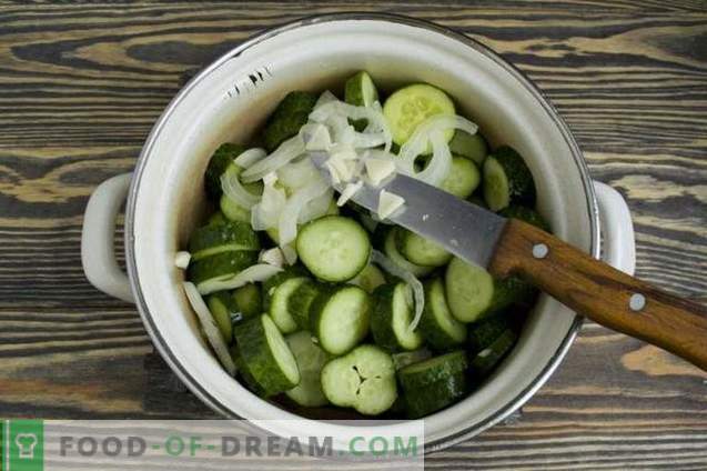 Salade de concombre pour l'hiver “Simple”