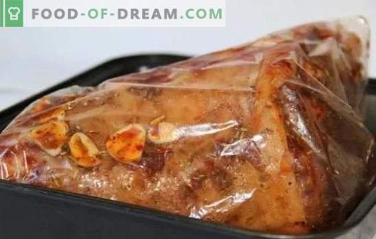 Jarret de porc cuit au four dans le four - le remplacement de la saucisse. Cuire le jarret de porc dans la manche au four: sur de la bière, avec des légumes