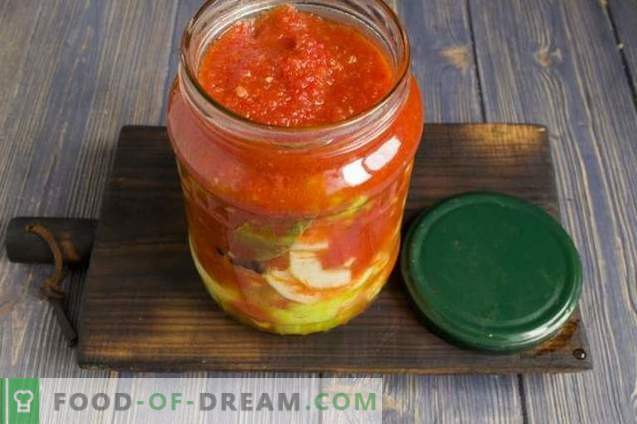 Zucchini lecho avec poivrons, tomates et oignons pour l'hiver