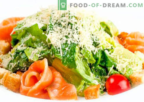 Salade au saumon et aux tomates - les bonnes recettes. Salade de cuisine rapide et savoureuse avec du saumon et des tomates.